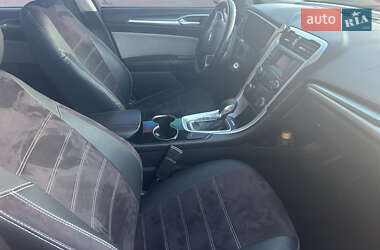 Седан Ford Fusion 2014 в 