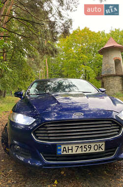 Седан Ford Fusion 2015 в 