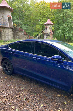 Седан Ford Fusion 2015 в 