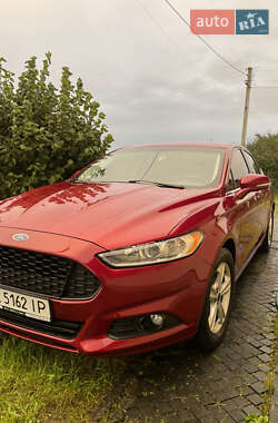 Седан Ford Fusion 2013 в 