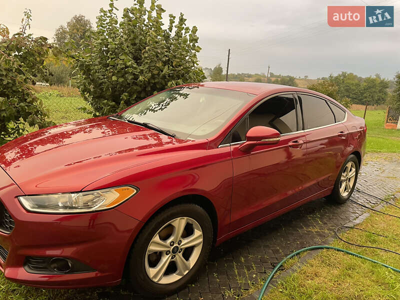 Седан Ford Fusion 2013 в Ровно