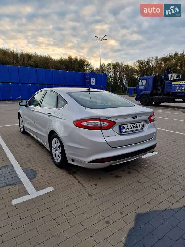 Седан Ford Fusion 2014 в Борисполі