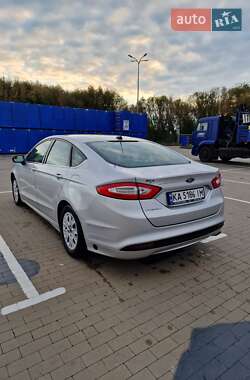 Седан Ford Fusion 2014 в 