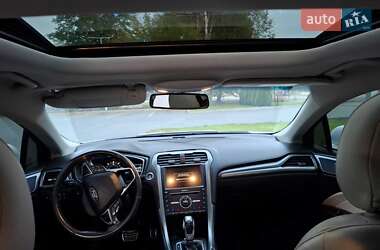 Седан Ford Fusion 2015 в 