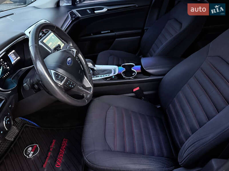 Седан Ford Fusion 2016 в Харкові