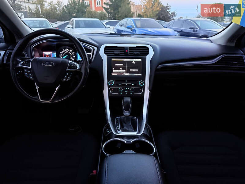 Седан Ford Fusion 2016 в Харкові