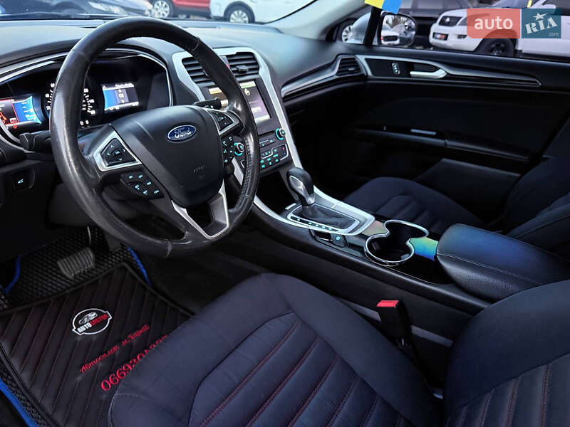 Седан Ford Fusion 2016 в Харкові