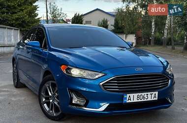 Седан Ford Fusion 2018 в 
