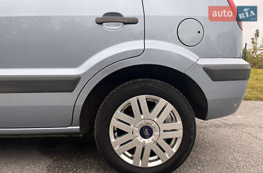 Хэтчбек Ford Fusion 2006 в 