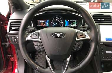 Седан Ford Fusion 2019 в 