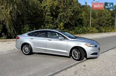 Седан Ford Fusion 2014 в 