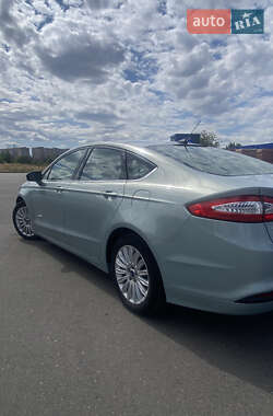 Седан Ford Fusion 2014 в 