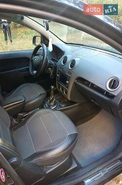Хетчбек Ford Fusion 2010 в 