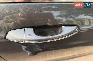 Седан Ford Fusion 2016 в 
