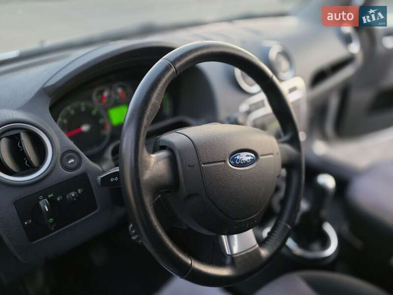 Хэтчбек Ford Fusion 2008 в Луцке