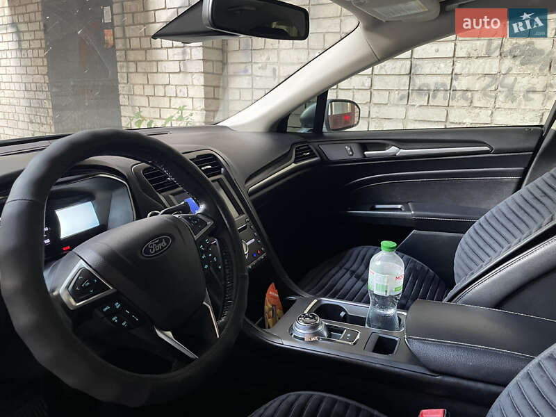 Седан Ford Fusion 2019 в Днепре