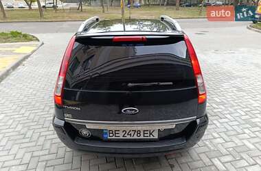 Хэтчбек Ford Fusion 2011 в 