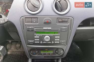 Хэтчбек Ford Fusion 2011 в 