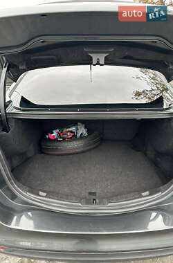 Седан Ford Fusion 2014 в 