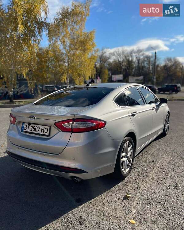 Седан Ford Fusion 2015 в Львове