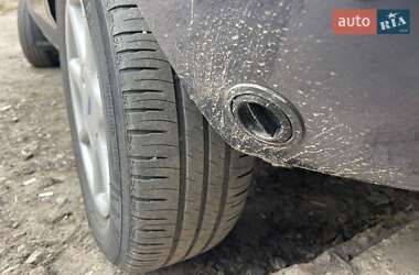 Хэтчбек Ford Fusion 2011 в 