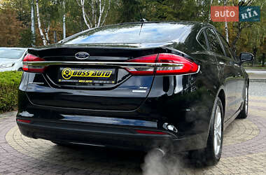 Седан Ford Fusion 2018 в 