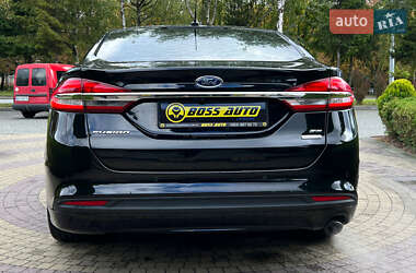 Седан Ford Fusion 2018 в 
