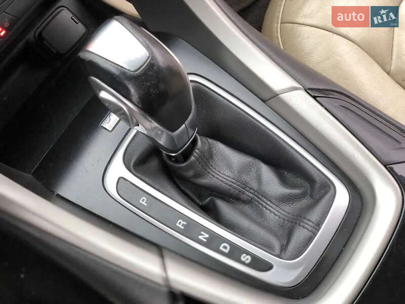 Седан Ford Fusion 2013 в Одесі