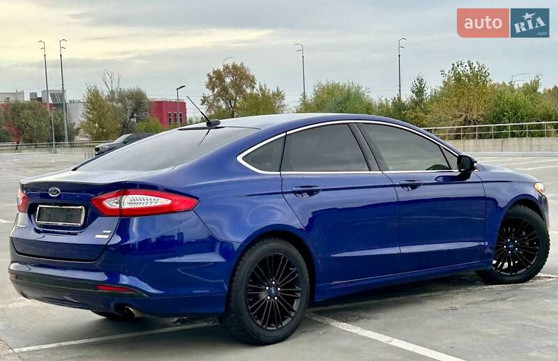 Седан Ford Fusion 2016 в Києві