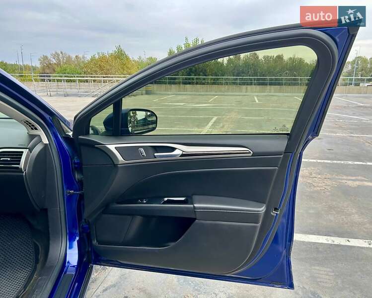 Седан Ford Fusion 2016 в Києві