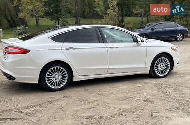 Седан Ford Fusion 2014 в 