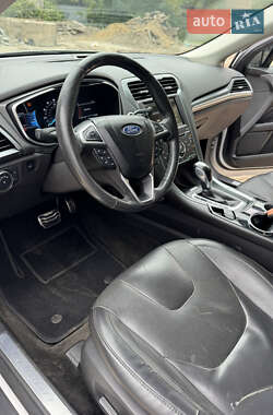Седан Ford Fusion 2014 в 