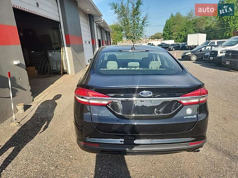 Седан Ford Fusion 2018 в Тернополі