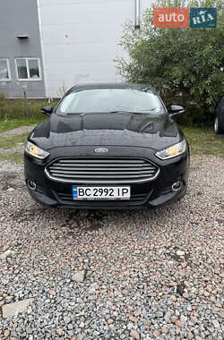 Седан Ford Fusion 2016 в Львове