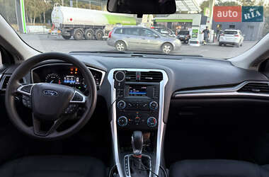 Седан Ford Fusion 2014 в 