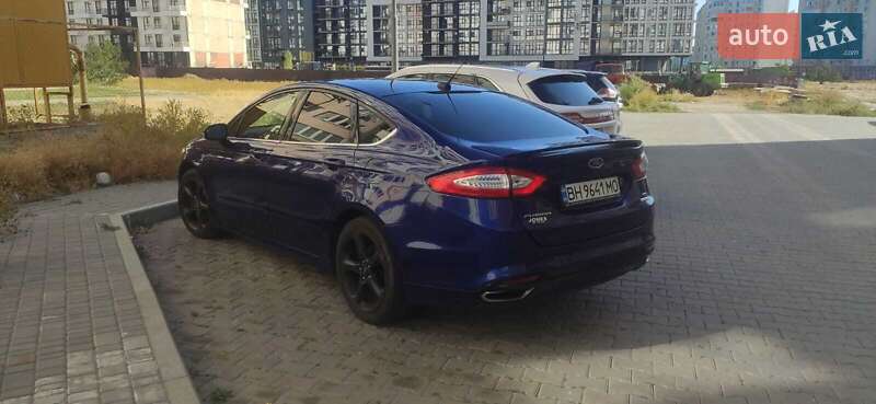 Седан Ford Fusion 2012 в Южном фото 3 Седан Ford Fusion 2012 в Южном