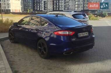 Седан Ford Fusion 2012 в 