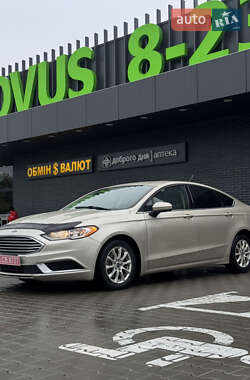 Седан Ford Fusion 2017 в 
