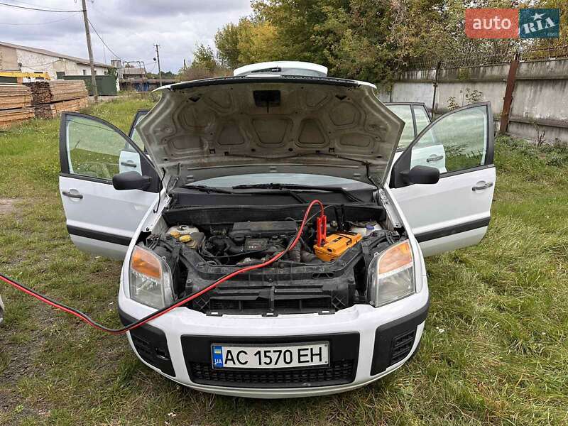 Хетчбек Ford Fusion 2009 в Луцьку