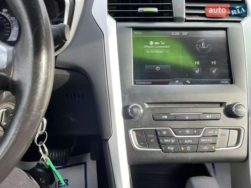 Седан Ford Fusion 2016 в Тернополі