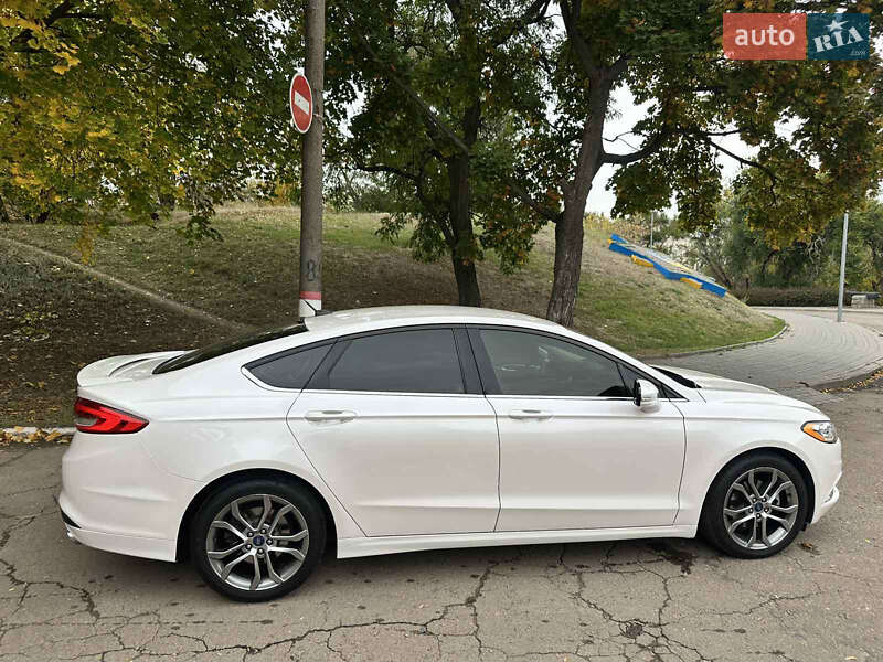 Седан Ford Fusion 2017 в Кропивницком
