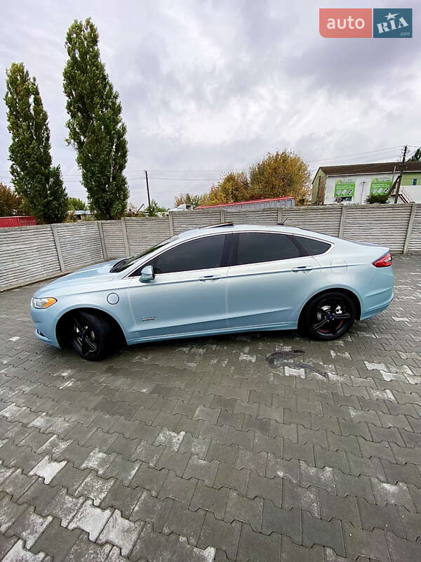 Седан Ford Fusion 2014 в Тернополі