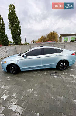 Седан Ford Fusion 2014 в 
