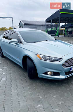 Седан Ford Fusion 2014 в 