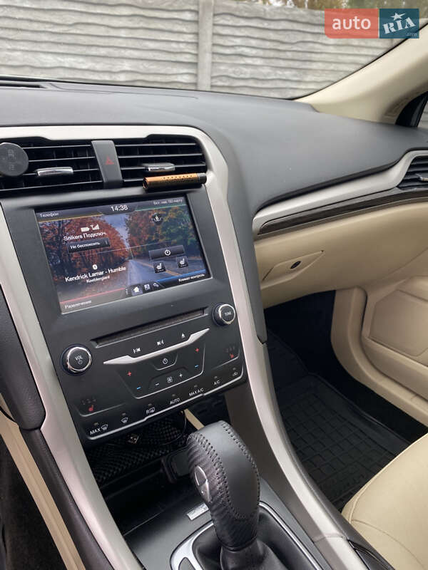 Седан Ford Fusion 2014 в Тернополі