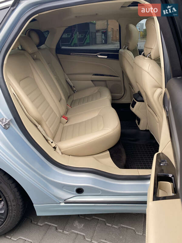 Седан Ford Fusion 2014 в Тернополі