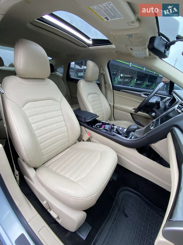 Седан Ford Fusion 2014 в Тернополі