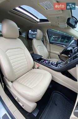 Седан Ford Fusion 2014 в 