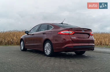 Седан Ford Fusion 2014 в 