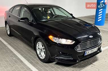 Седан Ford Fusion 2016 в 